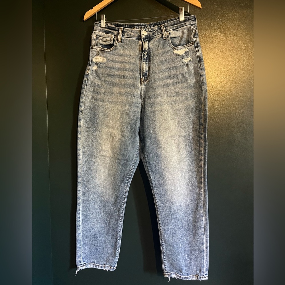 American Eagle Mom Jeans